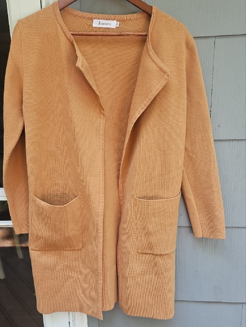 Lightweight Open-Front Camel Cardigan with Patch Pockets - Picture 2 of 9